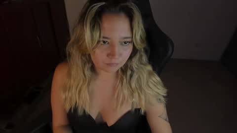 ash_smith1 online show from 01/15/25, 10:46