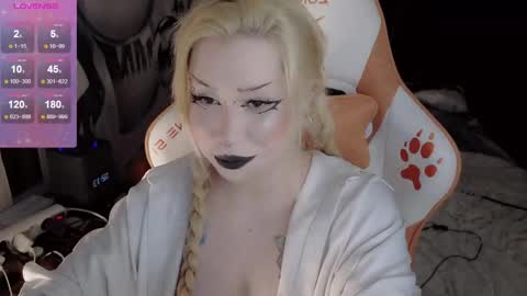 Snapshot of asha_nekooo chatting on 04/25/26, 11:13 Sasha next stream December 4st at 0000- 0030 am German time online show from 04/25/26, 11:13
