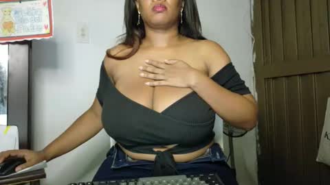 ashanty_1012 online show from 04/11/26, 10:25