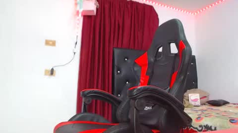 ashelyhots9inches online show from 11/27/25, 04:09