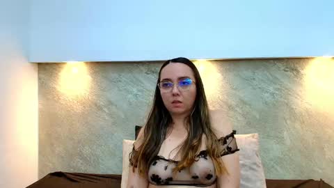 Asley Bennet online show from 10/22/25, 06:02