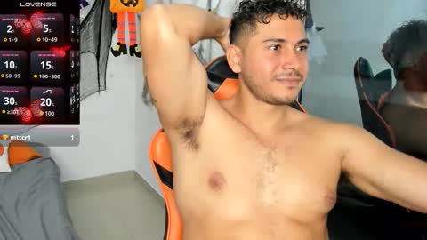 ashlan_king online show from 10/21/25, 07:47