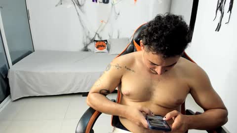 ashlan_king online show from 11/10/25, 02:54