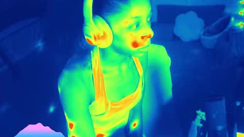 Snapshot of ashledaniella chatting on 01/25/25, 06:01 Ashle online show from 01/25/25, 06:01