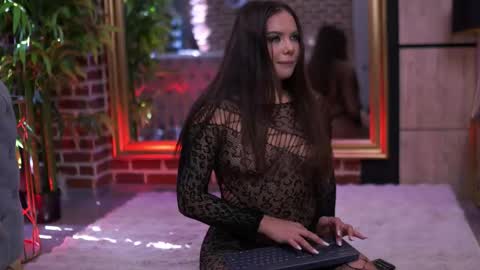 Ashley online show from 04/20/26, 09:34