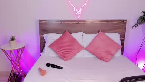 Snapshot of ashleey_sweet_ chatting on 02/22/25, 05:24 ASHLEY online show from 02/22/25, 05:24