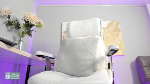 Ashley online show from 02/09/25, 10:20