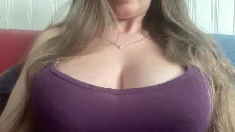 Snapshot of ashley0069xx chatting on 04/23/26, 01:13 ashley0069xx online show from 04/23/26, 01:13