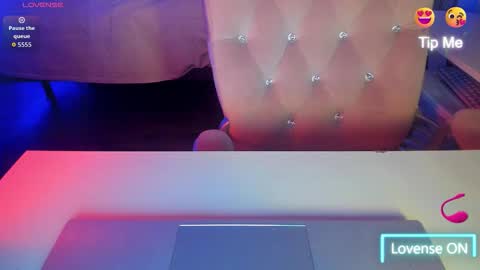 Ashley online show from 01/12/26, 12:43