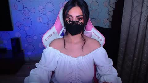   Yasmina   online show from 11/07/25, 04:23