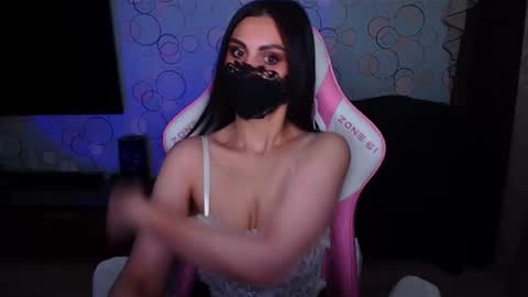   Yasmina   online show from 02/10/26, 04:05