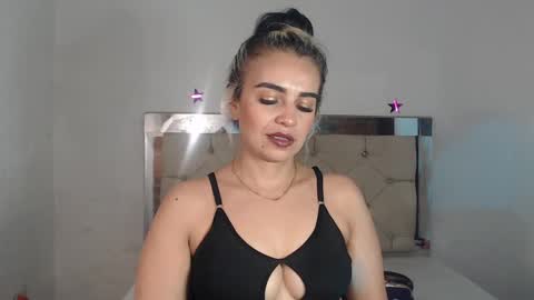 ashley__tylor online show from 02/15/25, 03:31
