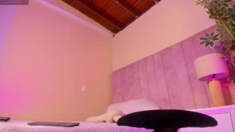 ashley_beaomunt online show from 04/25/26, 11:13