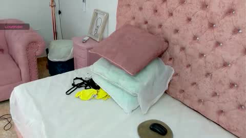 ASHLEY online show from 03/25/26, 01:44