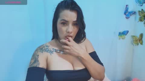ashley_joyx_ online show from 05/20/26, 03:45