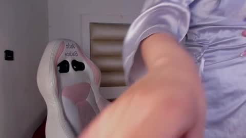 Snapshot of ashley_js chatting on 09/16/25, 02:01 ashley_js online show from 09/16/25, 02:01