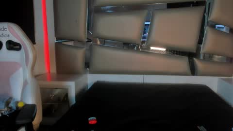 Snapshot of ashley_js chatting on 10/07/25, 08:00 ashley_js online show from 10/07/25, 08:00