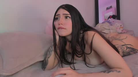 ashley_js online show from 04/29/26, 07:53
