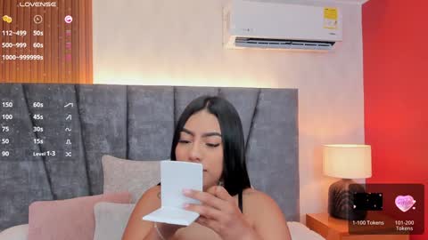 Snapshot of ashley_smith_x chatting on 12/28/24, 06:50 Sara Smith online show from 12/28/24, 06:50