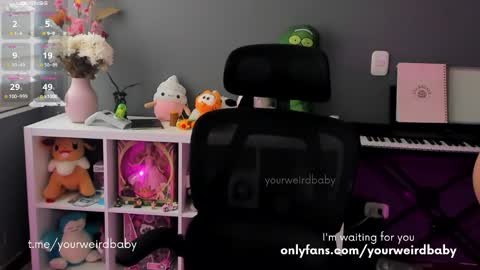 Ashlee Boox   online show from 05/01/26, 04:00