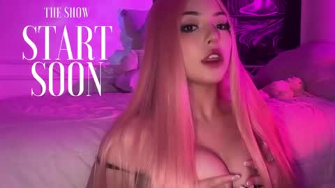 Ashlee Boox   online show from 06/17/26, 07:59