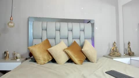 AshleyHill online show from 11/18/25, 01:55