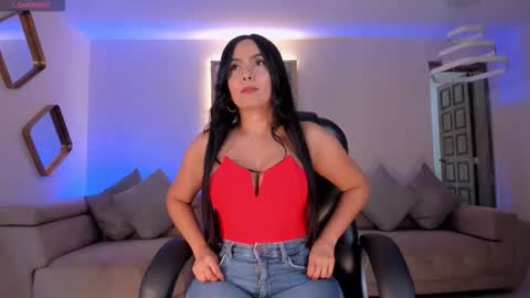 Ashley Jhonson  online show from 10/04/25, 11:30