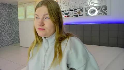 AshleyJonse online show from 01/19/26, 06:06