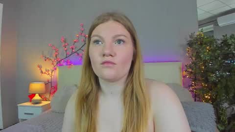 Snapshot of ashleyjonse chatting on 05/19/26, 04:52 AshleyJonse online show from 05/19/26, 04:52