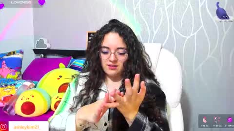 .. Ashley .. online show from 11/29/25, 01:41