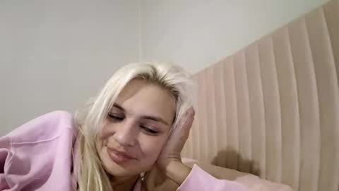 Snapshot of ashleymaddyyyy647935 chatting on 04/29/26, 07:45 ashleymaddyyyy647935 online show from 04/29/26, 07:45