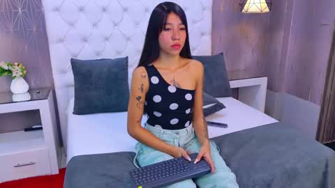 AshleyRoberh online show from 05/21/26, 04:58