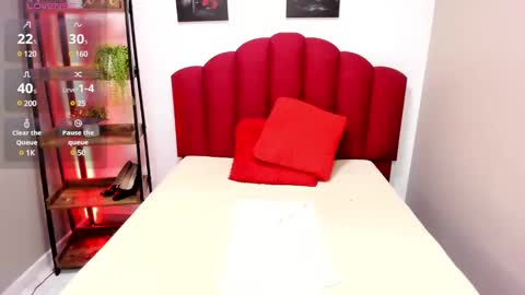 Snapshot of ashleyrobert_ chatting on 02/20/25, 11:54 ashleyrobert_ online show from 02/20/25, 11:54