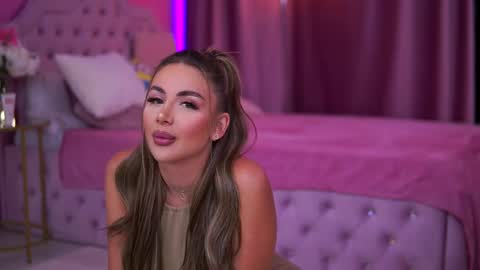 Snapshot of ashleysinnx chatting on 03/09/25, 04:44 Ashley online show from 03/09/25, 04:44