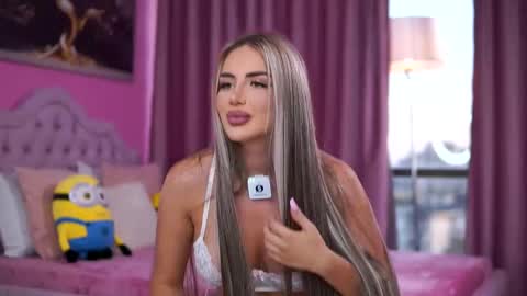 Snapshot of ashleysinnx chatting on 09/13/25, 04:18 Ashley online show from 09/13/25, 04:18