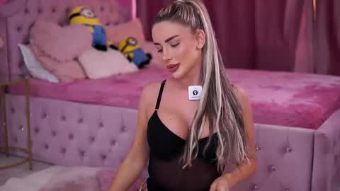 Snapshot of ashleysinnx chatting on 09/24/25, 03:48 Ashley online show from 09/24/25, 03:48