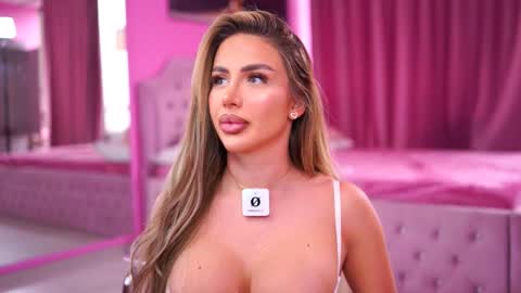 Snapshot of ashleysinnx chatting on 11/09/25, 10:57 Ashley online show from 11/09/25, 10:57