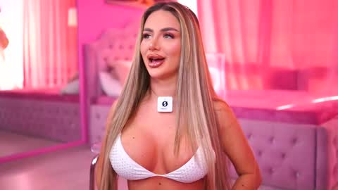 Snapshot of ashleysinnx chatting on 11/17/25, 11:16 Ashley online show from 11/17/25, 11:16