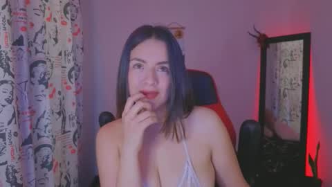 ASHLEY online show from 11/05/25, 01:22