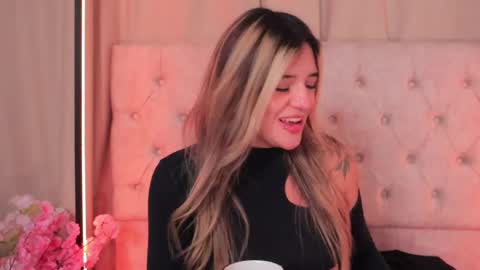 Ashley Lauren online show from 02/11/25, 07:12