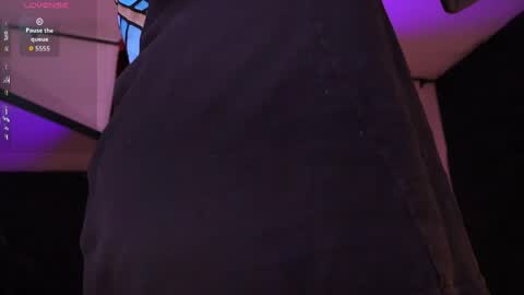 Ashley Lauren online show from 04/17/26, 08:12