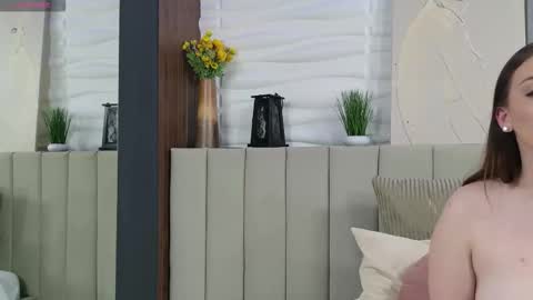 AshleyVance online show from 03/10/26, 09:20