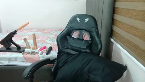 ashly online show from 02/08/25, 12:06