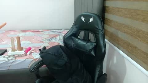 ashly online show from 02/18/25, 12:49