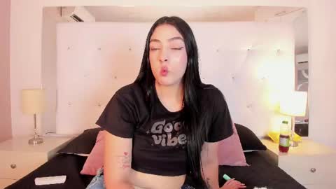 Snapshot of ashly_bloom chatting on 07/04/26, 07:31 Ashly online show from 07/04/26, 07:31