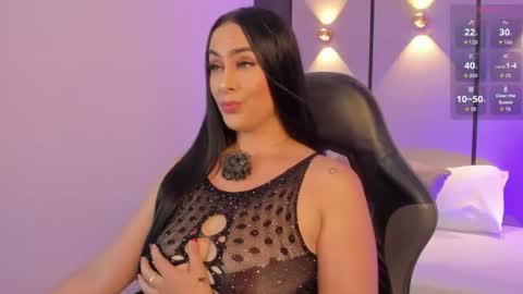Snapshot of ashly_moonn chatting on 07/30/26, 12:37 A S H L Y online show from 07/30/26, 12:37