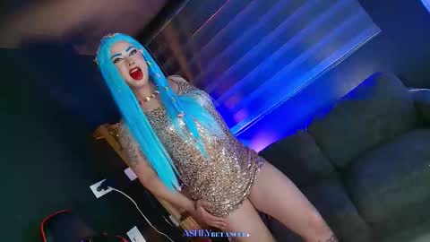 Snapshot of ashlybetancurxxx chatting on 10/11/25, 08:51 Ashly Betancur  online show from 10/11/25, 08:51