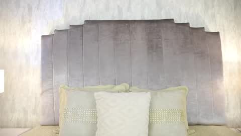 Paula Baleta  online show from 01/16/25, 03:45