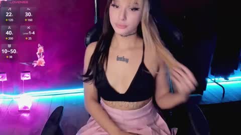 Mila online show from 03/11/25, 06:53