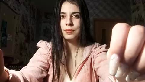 Lina online show from 12/16/25, 10:42